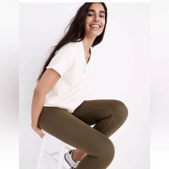 MADEWELL Cotton AirTerry V NECK Sweatshirt tee women’s XS cream EUC MD302 - Picture 3 of 14